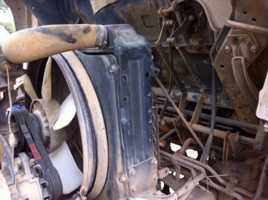 ขายรถบรรทุกสิบล้อดัมพ์ Mitsubishi TD เครื่อง 6D17-210 แรง ซีเรียล 6,3xx 2 เพลา เบรคใหญ่ 10 เกียร์ เพลาบุ๋ม ดุมจีบ ขายรถบรรทุกสิบล้อดัมพ์ Mitsubishi TD เครื่อง 6D17-210 แรง ซีเรียล 6,3xx 2 เพลา เบรคใหญ่ 10 เกียร์ เพลาบุ๋ม ดุมจีบ