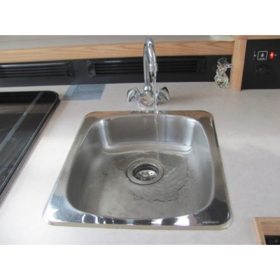 ขายเรือ Bayliner 2858 Sierra ปี 1997 *** สินค้าพรีออเดอร์ค่ะ ***