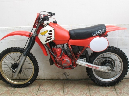 ขายCR125ปี81เก่าญี่ปุ่น(รถคลาสสิค) ขายCR125ปี81เก่าญี่ปุ่น(รถคลาสสิค)