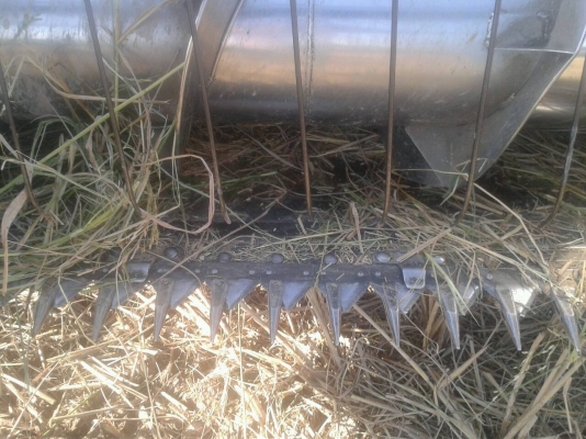 รถเกี่ยวข้าว รถเกี่ยวข้าว