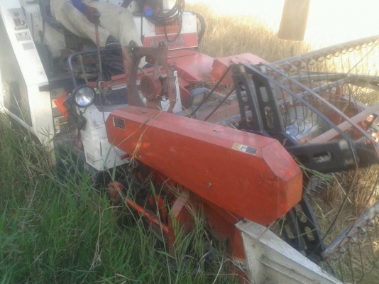 รถเกี่ยวข้าว รถเกี่ยวข้าว