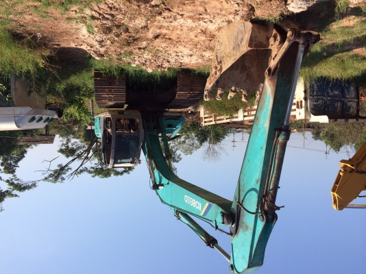 ขายด่วน รถแบคโฮ   KOBELCO    200  รุ่น  5  ราคาถูก  ใช้งานได้ตามปกติ