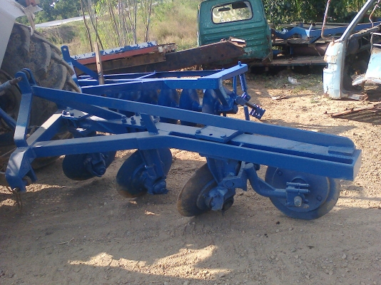 ขายหาง3สําหรับใส่รถไถสนใจ0871684611