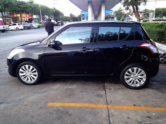 suzuki swift 1.25GLX TOP2012 สีดำ รถบ้าน มือเดียว สภาพสวย วิ่งน้อย ออกป้ายแดง มือเดียว suzuki swift 1.25GLX TOP2012 สีดำ รถบ้าน มือเดียว สภาพสวย วิ่งน้อย ออกป้ายแดง มือเดียว