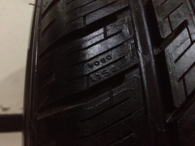 ยาง16ใหม่1เส้น MICHELIN ไม่ทราบปียังไม่เคยลงพื้น เบอร์ 235 60 16 ตจวส่งได้ ยาง16ใหม่1เส้น MICHELIN ไม่ทราบปียังไม่เคยลงพื้น เบอร์ 235 60 16 ตจวส่งได้