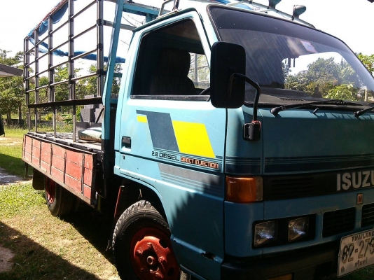 หกล้อ อีซูซุ NKR-58G-110แรง พร้อมใช้งาน ช่วงสั้น3.20เมตร ทะเบียนพร้อม