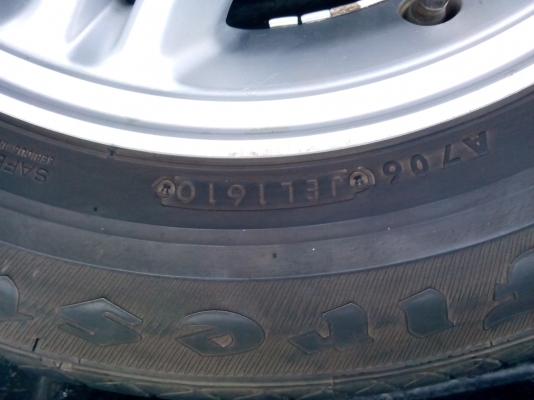 แม็คขอบ14พร้อมยาง2500 แม็คขอบ14พร้อมยาง2500