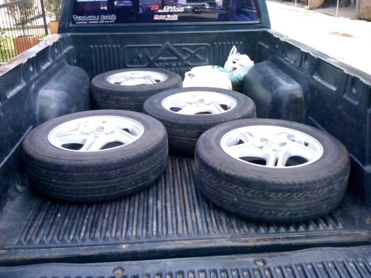 แม็คขอบ14พร้อมยาง2500 แม็คขอบ14พร้อมยาง2500