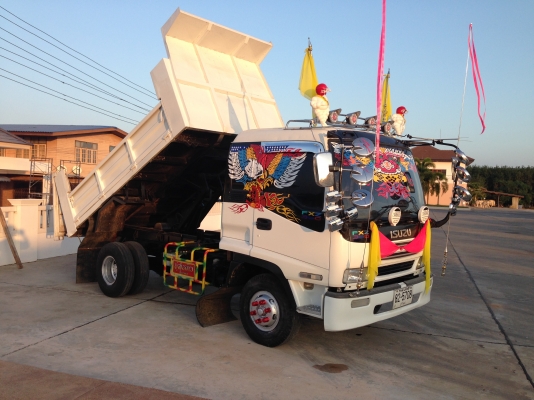 ขาย หกล้อดั๊ม 195แรง