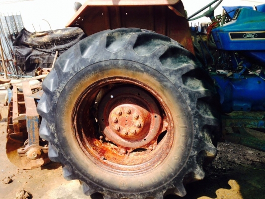 แทรกเตอร์ฟอร์ด 77  ใบมีด ผานหลัง..เครื่องดี เกียร์ดี  พวงมาลัยเพาเวอร์