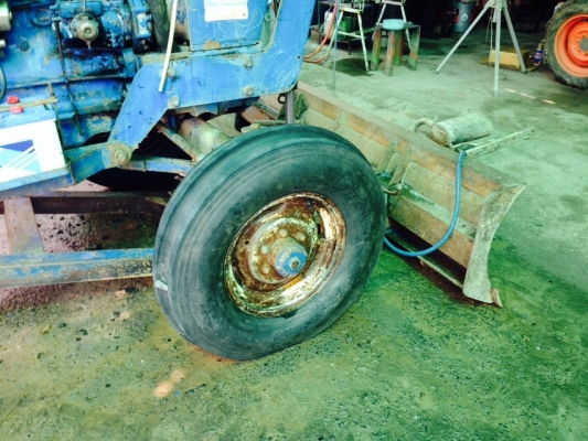 แทรกเตอร์ฟอร์ด 77  ใบมีด ผานหลัง..เครื่องดี เกียร์ดี  พวงมาลัยเพาเวอร์