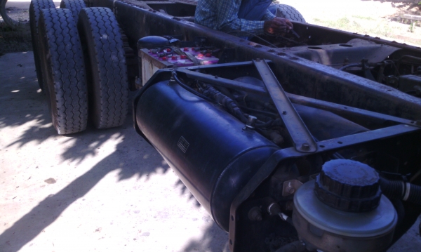 10 ล้อ HINO MEGA 320 แรงม้า 2 เพลา หัวคัสซี มีระบบ ปี49