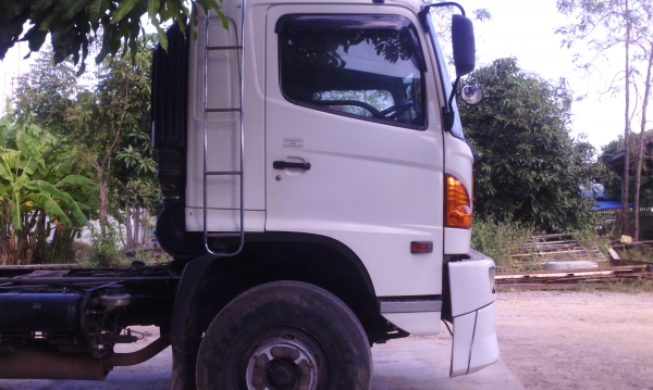 10 ล้อ HINO MEGA 320 แรงม้า 2 เพลา หัวคัสซี มีระบบ ปี49