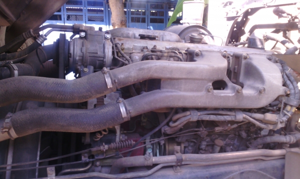 10 ล้อ HINO MEGA 320 แรงม้า 2 เพลา หัวคัสซี มีระบบ ปี49