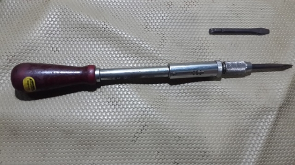 ไขควงพิเศษ MADE IN ENGLAND