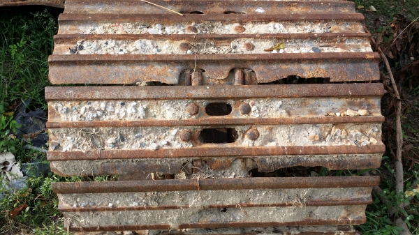 ขายอะใหล่ด่วน HITACHI EX200-2ทั้งคัน (ขายเป็นอะใหล่นะครับ)