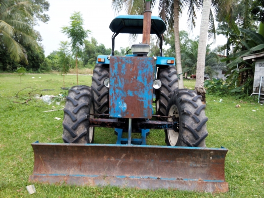 ขายรถไถ FORD 7610 2 เพลา เล่มทะเบียน ใบมีดดันหน้า 4 จาน ราคา 520000