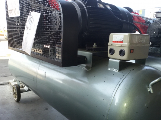 ขายปั๊มลม PANERISขนาด10HP 200ลิตร 3หัวสินค้าใหม่เพิ่งมาถึง ขายปั๊มลม PANERISขนาด10HP 200ลิตร 3หัวสินค้าใหม่เพิ่งมาถึง