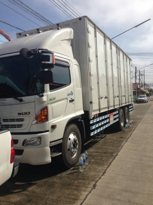 ขาย HINO S500 FL8J 212HP ปี2013 ตู้แห้ง10บาน ยาว7.20 เมตร
