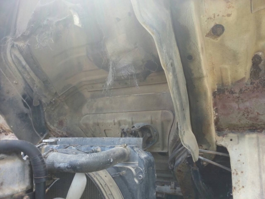 10ล้อหัวลาก2เพลา FN527M-TG0249 ปี*2537เครื่อง6D16เครื่องเทอร์โบ220แรง รถดีสีไม่สวย จอดไว้หลายเดือน เครื่องดี คัสซีสวย....