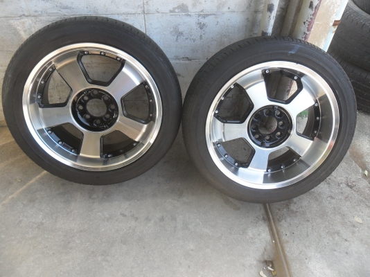 ล้อแม็ก 17นิ้ว 4รู100/114 พร้อมยาง สวยๆ 1 คู่ ราคา 4200 บาท