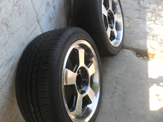 ล้อแม็ก 17นิ้ว 4รู100/114 พร้อมยาง สวยๆ 1 คู่ ราคา 4200 บาท