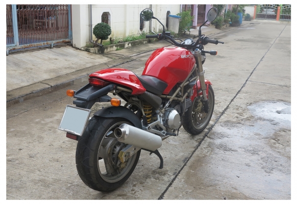 -------------- Ducati M900 ----------- -------------- Ducati M900 -----------