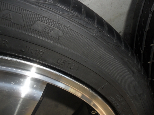 ล้อแม็ก 17นิ้ว 4รู100/114 พร้อมยาง สวยๆ 1 คู่ ราคา 4200 บาท ล้อแม็ก 17นิ้ว 4รู100/114 พร้อมยาง สวยๆ 1 คู่ ราคา 4200 บาท