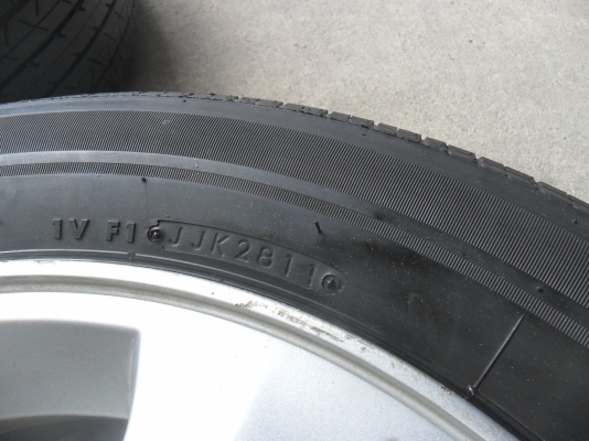 ล้อแม็ก 16นิ้ว 6รู อีซูสุ พร้อมยาง สวยๆ 4 ล้อ ราคา 6900 บาท