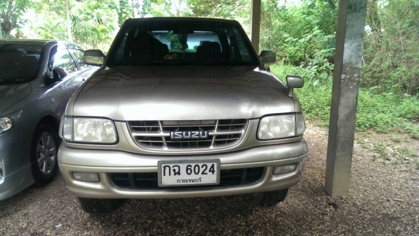 ขายสี่ประตูอีซูซุ ดราก้อน ปี 2001 โฟวิีล 230,000 บาท ขายสี่ประตูอีซูซุ ดราก้อน ปี 2001 โฟวิีล 230,000 บาท