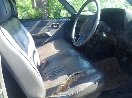 TOYOTA HILUX-HIRO ปี88 เครื่องแน่น สภาพสวย พร้อมวิ่งใช่งาน TOYOTA HILUX-HIRO ปี88 เครื่องแน่น สภาพสวย พร้อมวิ่งใช่งาน