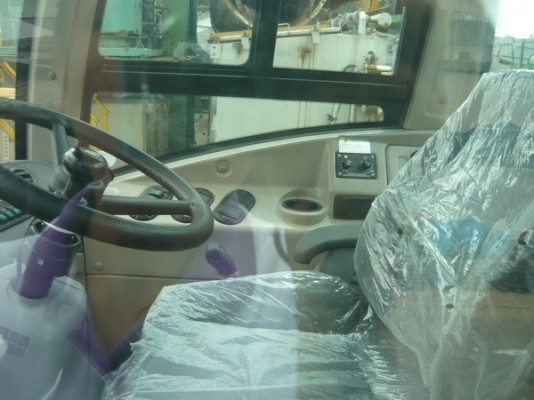 รถตักใหม่จีน ยี่ห้อ Yutong เครื่องยนตร์ Cummins 6 สูบ รับประกัน 1 ปี