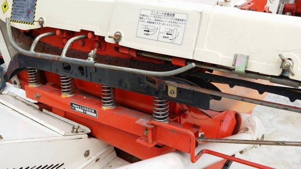 รถนวดข้าวเดินตาม เก่าญี่ปุ่น KUBOTA สภาพอย่างสวย เป็นแทรคยาง รถนวดข้าวเดินตาม เก่าญี่ปุ่น KUBOTA สภาพอย่างสวย เป็นแทรคยาง