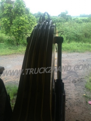 รถแบคโฮ ยี่ห้อ CAT รุ่น 320D 8xxxชั่วโมง เอกสารเล่มทะเบียน