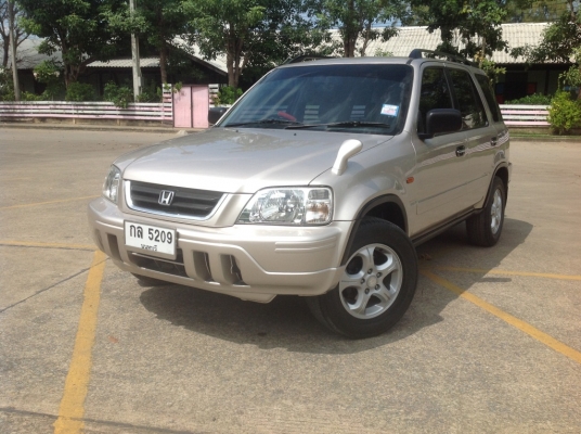 ปี2001 CRV เครื่อง2.0cc เกียAUTO เครื่องดี แอร์เย็น พ.พาวเวอร์ ก.ไฟฟ้า ซ.ล็อค ปรับข้างไฟฟ้า รถสวย พร้อมใช้