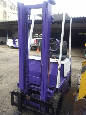 Forklift TOYOTA 0.9 กิโล ยกสูง 3.0 เมตร เกียร์ครัชท์ ใช้น้ำมัเบนซิน ราคาถูก