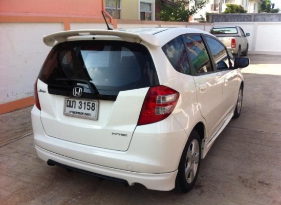 ขายรถบ้าน ปี2009 HONDA, JAZZ 1.5 i-VTEC V(AS เจ้าของขายเอง ดูแลรักษาอย่างดี