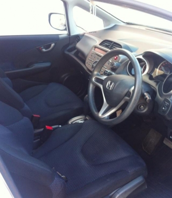 ขายรถบ้าน ปี2009 HONDA, JAZZ 1.5 i-VTEC V(AS เจ้าของขายเอง ดูแลรักษาอย่างดี