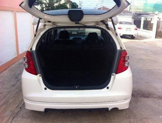 ขายรถบ้าน ปี2009 HONDA, JAZZ 1.5 i-VTEC V(AS เจ้าของขายเอง ดูแลรักษาอย่างดี