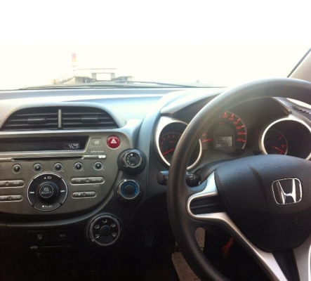 ขายรถบ้าน ปี2009 HONDA, JAZZ 1.5 i-VTEC V(AS เจ้าของขายเอง ดูแลรักษาอย่างดี