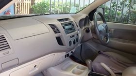 ขายรถ Toyota Vigo 2700.cc. เบนซิน เกียร์ออโต้ ติด LPG.