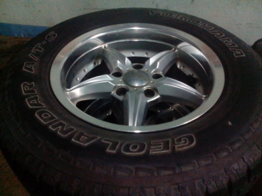 ขายล้อพร้อมยางขอบ 15 สวยๆเลยครับ