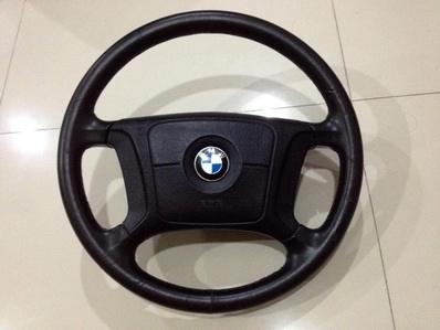พวงมาลัย BMW-AIRBAG 4ก้าน อยู่ครบ ตจว ส่งได้