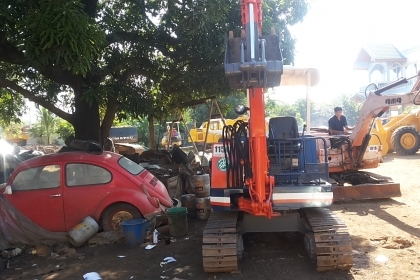 ขายรถขุด-ดัน KUBOTA KH-033 รถเก่านอกสภาพเดิม น่าใช้งาน มีเอกสารแจ้งจำหน่าย