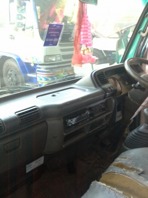 ขายISUZU NKR 4ล้อ เครื่อง 4 HF1 120แรงราคา270,000บาท