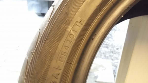 ขายยางYOGOHAMA255-40R18ปี11ไม่เคยปะยางไม่บวม