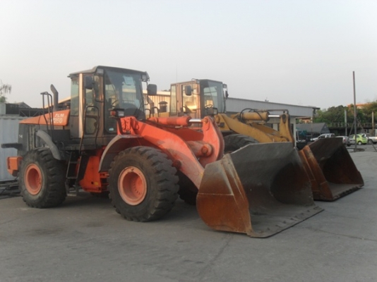 ขายรถตักล้อยาง TCM ZW 250