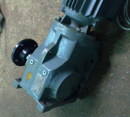 ขาย มอเตอร์เกียร์ 0.75 kW