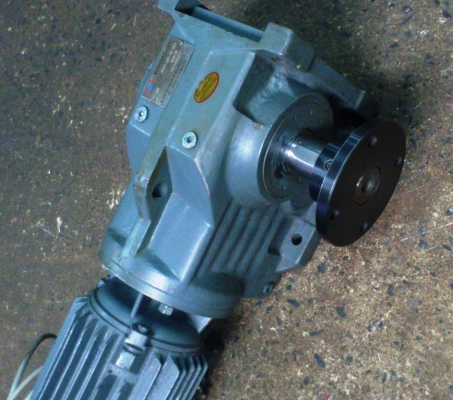 ขาย มอเตอร์เกียร์ 0.75 kW
