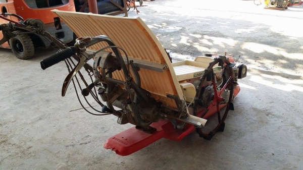 รถปลูกข้าวเดินตาม YANMAR เก่าญี่ปุ่น ดำนา 2 แถว สภาพสวย เครื่องยนต์ติดง่าย สภาพพร้อมใช้งาน รถปลูกข้าวเดินตาม YANMAR เก่าญี่ปุ่น ดำนา 2 แถว สภาพสวย เครื่องยนต์ติดง่าย สภาพพร้อมใช้งาน